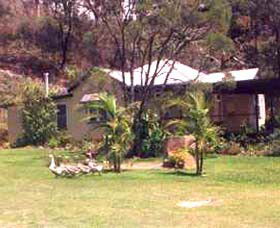 Kookaburra Cottage Farmstay - Great Ocean Road Tourism 0