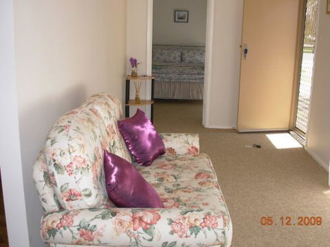 Edie's Overnight Accommodation - Great Ocean Road Tourism 0
