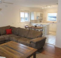 Rosebud Beach House on Kennington - Great Ocean Road Tourism