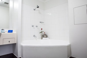 Adara Hotels Apartments - Great Ocean Road Tourism 5