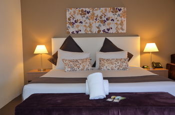 Country Comfort Hunts Liverpool - Great Ocean Road Tourism 3