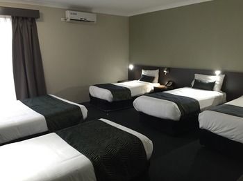 Country Comfort Hunts Liverpool - Great Ocean Road Tourism 13