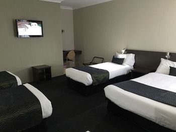 Country Comfort Hunts Liverpool - Great Ocean Road Tourism 15