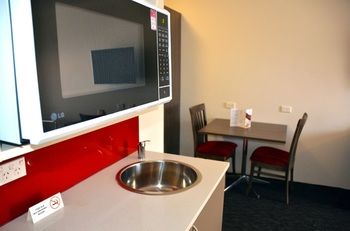 Country Comfort Hunts Liverpool - Great Ocean Road Tourism 21