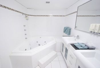 Country Comfort Hunts Liverpool - Great Ocean Road Tourism 22