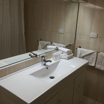 Country Comfort Hunts Liverpool - Great Ocean Road Tourism 37