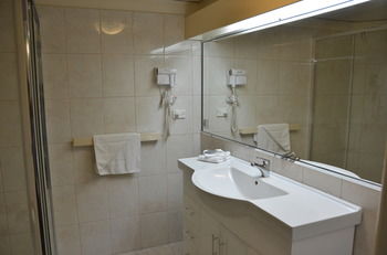 Country Comfort Hunts Liverpool - Great Ocean Road Tourism 49