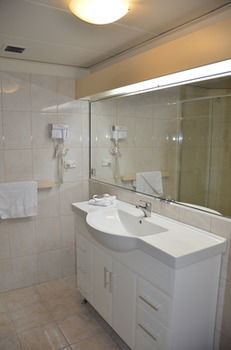 Country Comfort Hunts Liverpool - Great Ocean Road Tourism 50