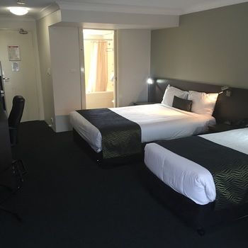 Country Comfort Hunts Liverpool - Great Ocean Road Tourism 64