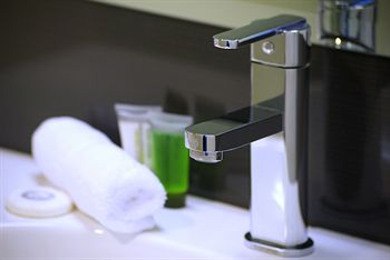 Best Western Plus Apollo International Hotel - Great Ocean Road Tourism 0