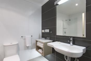 Best Western Plus Apollo International Hotel - Great Ocean Road Tourism 12