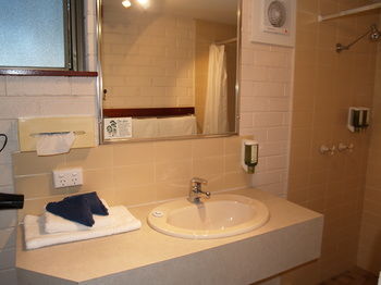 Pigeon House Motor Inn - Great Ocean Road Tourism 35