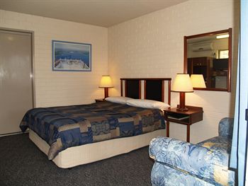 Pigeon House Motor Inn - Great Ocean Road Tourism 3