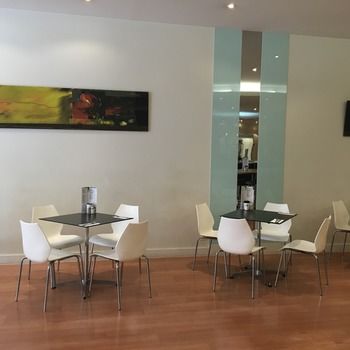 Ramada Encore Dandenong - Great Ocean Road Tourism 3