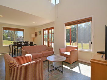 Madigan Wine Country Cottages - Great Ocean Road Tourism 47