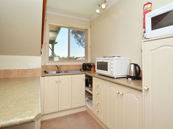 Madigan Wine Country Cottages - Great Ocean Road Tourism 74