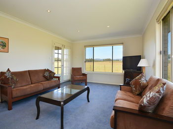 Madigan Wine Country Cottages - Great Ocean Road Tourism 86