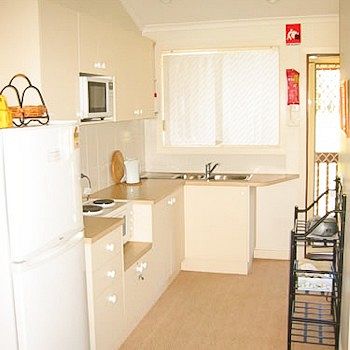 Madigan Wine Country Cottages - Great Ocean Road Tourism 9