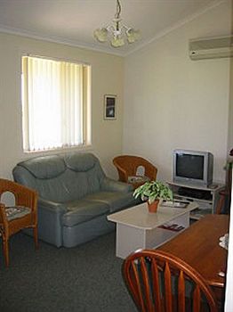 Madigan Wine Country Cottages - Great Ocean Road Tourism 13