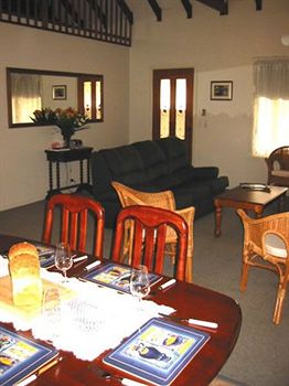 Madigan Wine Country Cottages - Great Ocean Road Tourism 15