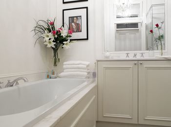 Andre's Mews Luxury Serviced Apartments - Great Ocean Road Tourism 21
