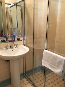 Avonmore On The Park Boutique Hotel - Great Ocean Road Tourism 24