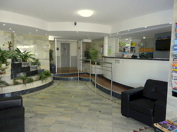 Beachside Resort - Kawana Waters - Great Ocean Road Tourism 1
