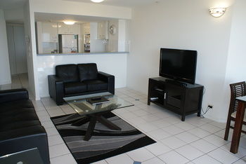 Beachside Resort - Kawana Waters - Great Ocean Road Tourism 13