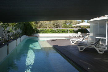 Beachside Resort - Kawana Waters - Great Ocean Road Tourism 15