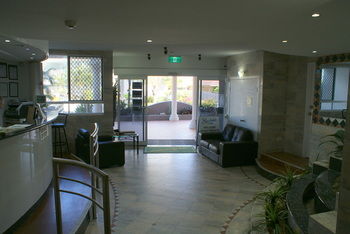 Beachside Resort - Kawana Waters - Great Ocean Road Tourism 16