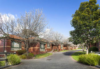 Apartments @ Mt Waverley - Great Ocean Road Tourism 24