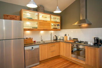 Lilies Luxury Retreats - Great Ocean Road Tourism 38
