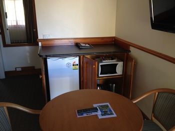 The 3 Explorers Motel - Great Ocean Road Tourism 13