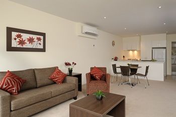 Apartments @ Glen Central ViQi - Great Ocean Road Tourism 9