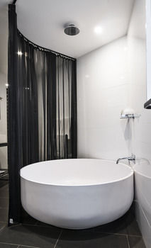 Ovolo 1888 Darling Harbour - Great Ocean Road Tourism 11