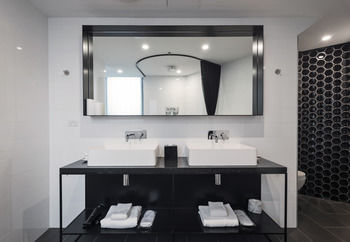 Ovolo 1888 Darling Harbour - Great Ocean Road Tourism 13