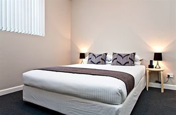 Ryals Serviced Apartments Camperdown - Great Ocean Road Tourism 2