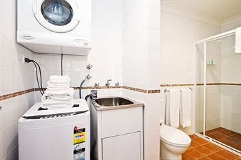 Ryals Serviced Apartments Camperdown - Great Ocean Road Tourism 5