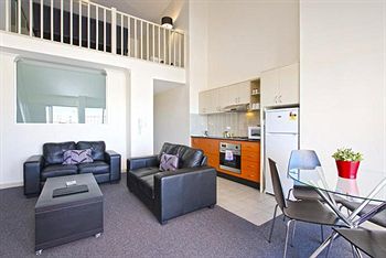 Ryals Serviced Apartments Camperdown - Great Ocean Road Tourism 7