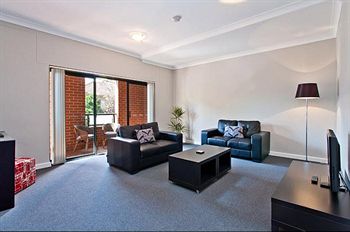 Ryals Serviced Apartments Camperdown - Great Ocean Road Tourism 8