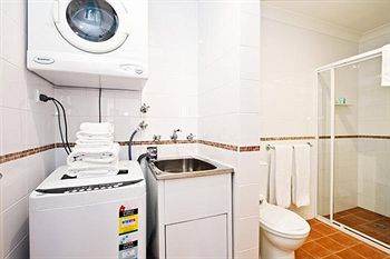 Ryals Serviced Apartments Camperdown - Great Ocean Road Tourism 12