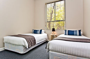 Ryals Serviced Apartments Camperdown - Great Ocean Road Tourism 20