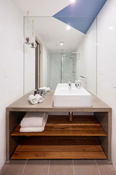 Zara Tower - Luxury Suites And Apartments - Great Ocean Road Tourism 50