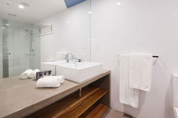 Zara Tower - Luxury Suites And Apartments - Great Ocean Road Tourism 61