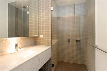 Astra Apartments - St Kilda Rd - Great Ocean Road Tourism 6