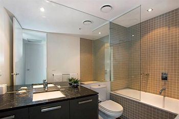 Astra Apartments - St Kilda Rd - Great Ocean Road Tourism 7