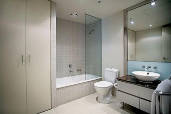 Astra Apartments - St Kilda Rd - Great Ocean Road Tourism 8