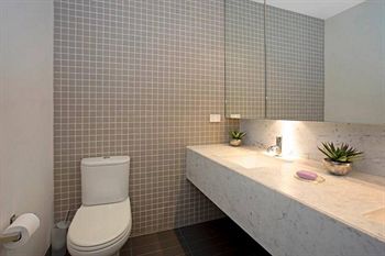 Astra Apartments - St Kilda Rd - Great Ocean Road Tourism 9