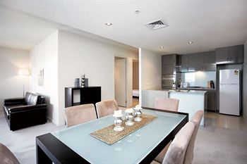 Astra Apartments - St Kilda Rd - Great Ocean Road Tourism 11