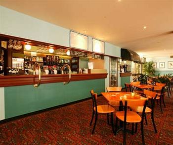 Hotel Gosford - Great Ocean Road Tourism 16